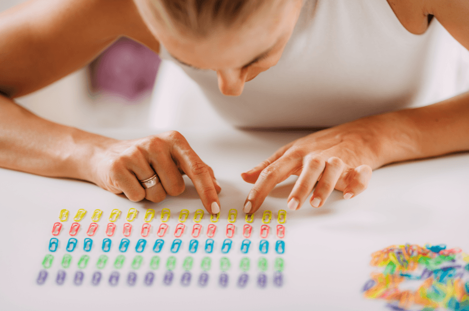 TOC (Transtorno Obsessivo-Compulsivo): sintomas, causas, tratamento e mitos